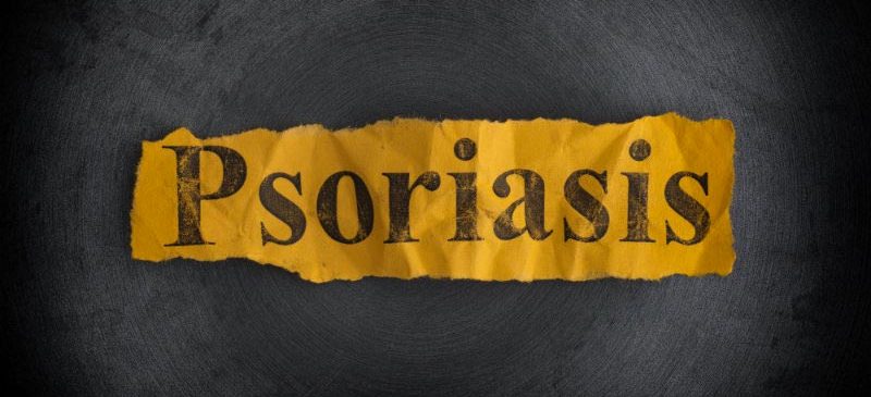 Psoriasis imprimé sur un papier froissé