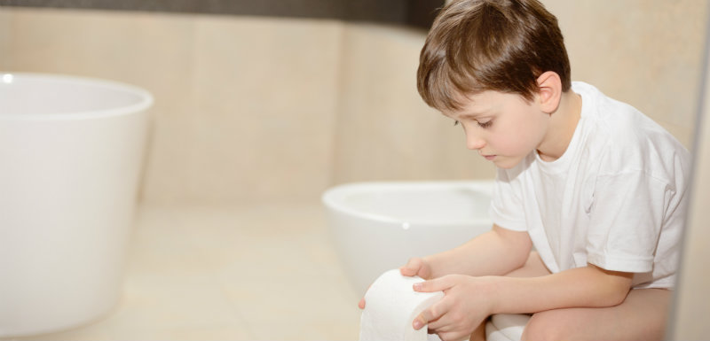 Un enfant aux toilettes pour cause de diarrhée aiguë