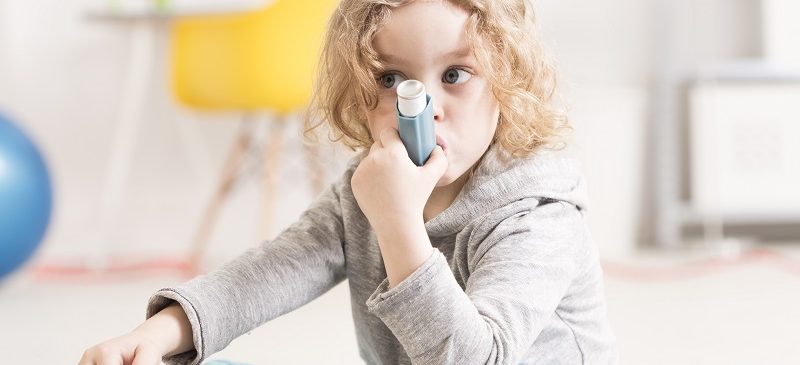 crises d'asthme chez les enfants à la rentrée scolaire