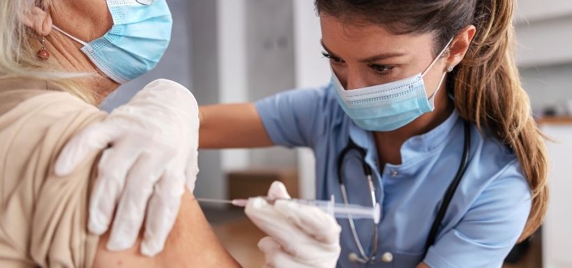 3ème dose vaccinale pour les personnes agées