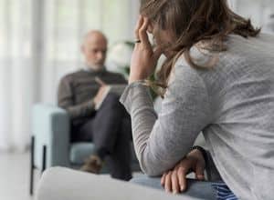 femme chez une médecin