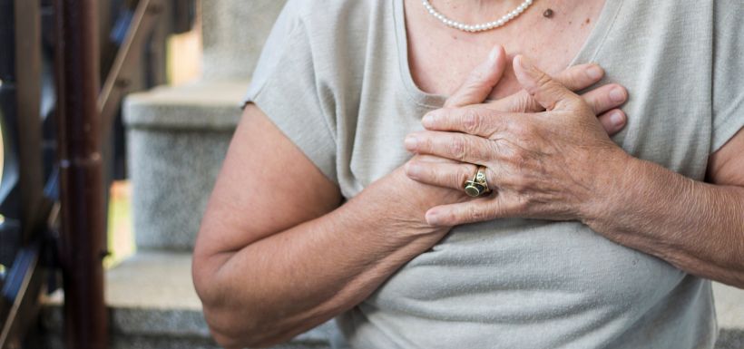 Personne âgé ayant des signaux d'une insuffisance cardiaque